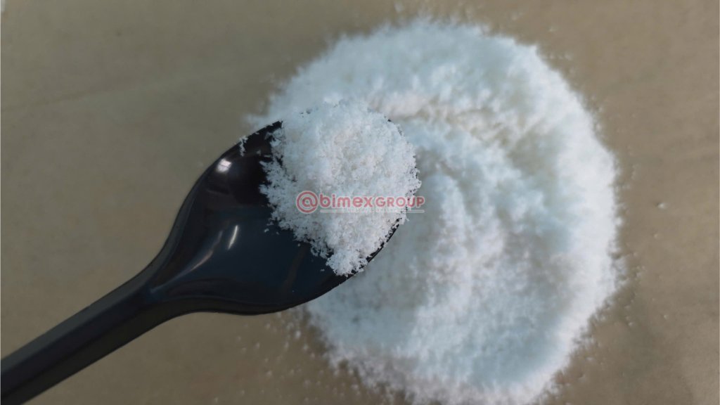 Desiccated coconut in high-moisture foods